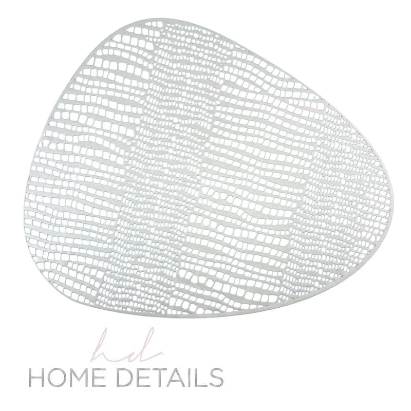 Placemat for formal dinner-Home Details Oval Pebble Laser Cut Placemat in Silver